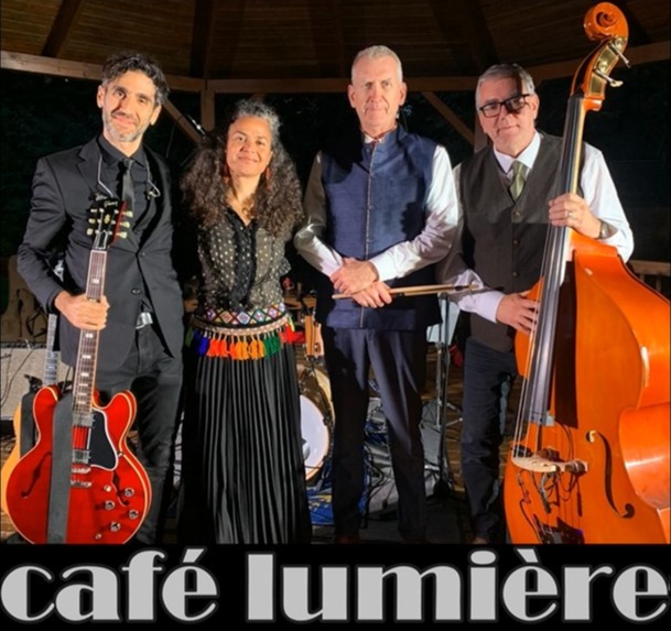 Photo 1 — Café Lumière