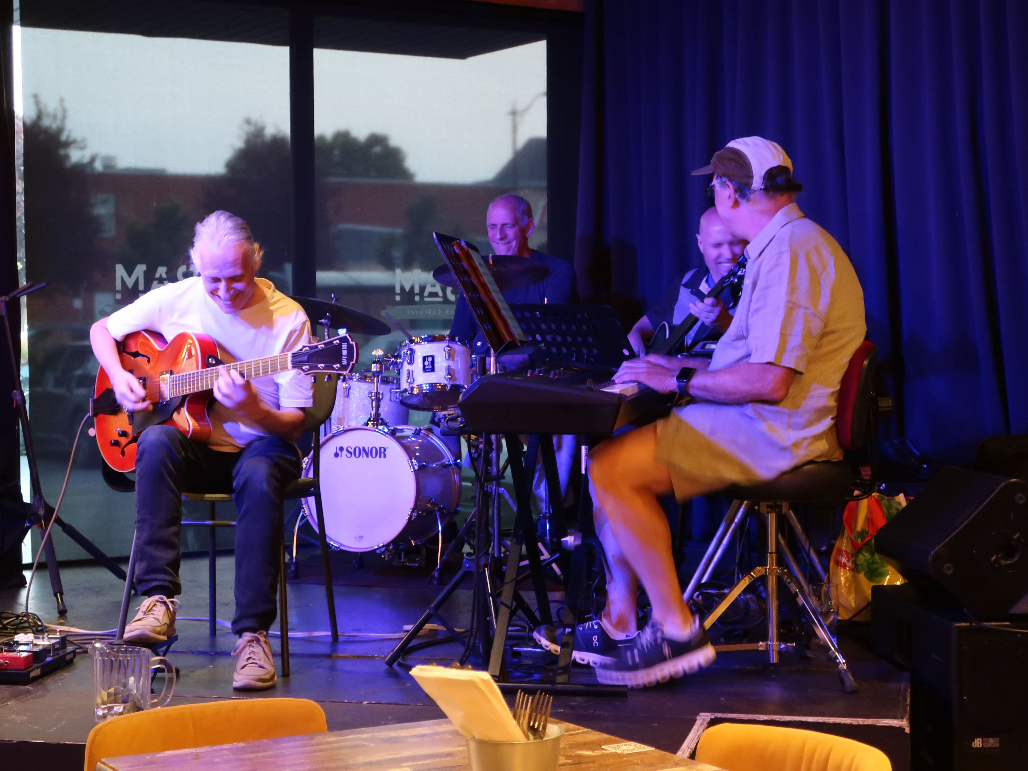 Photo 2 — Cardinal 4tet