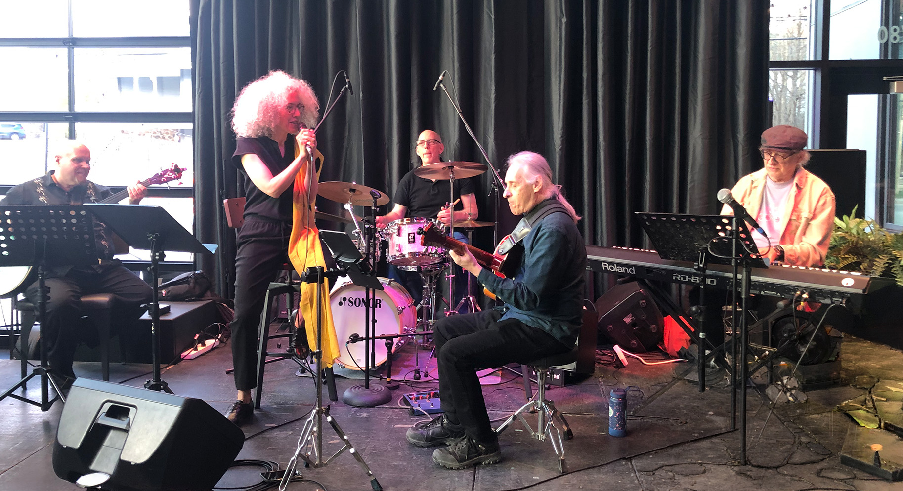 Photo 4 — Cardinal 4tet
